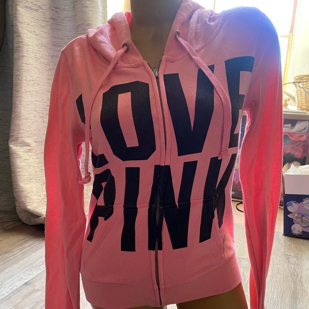 Super cute VS PINK zip up hoodie. Size Xsmall. Please see photos for details.
